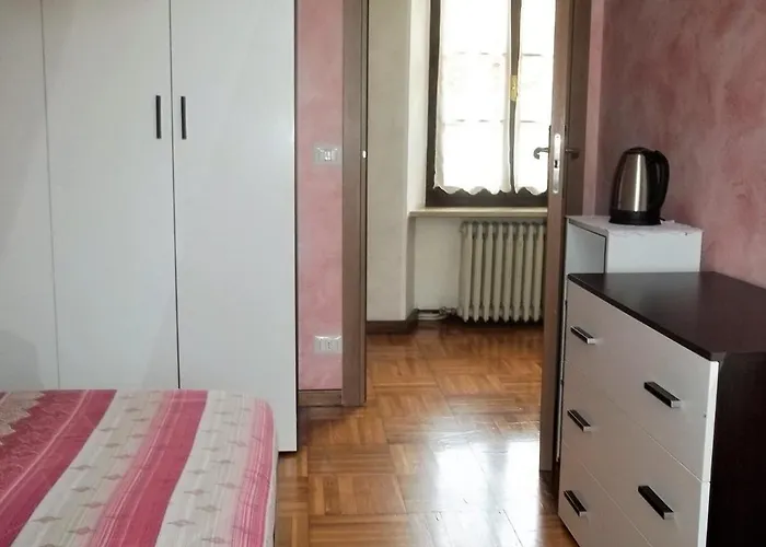 Dei Laghi Oda ve Kahvaltı Brebbia