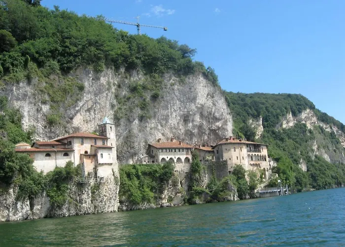 Bed & Breakfast Dei Laghi Brebbia