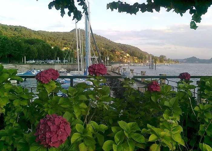 Dei Laghi Bed & Breakfast