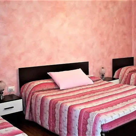 Dei Laghi Oda ve Kahvaltı 3*